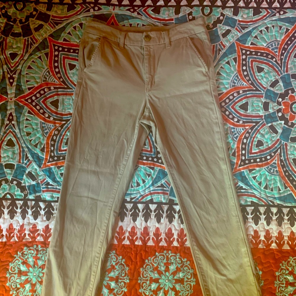American Eagle women’s 8 khakis
